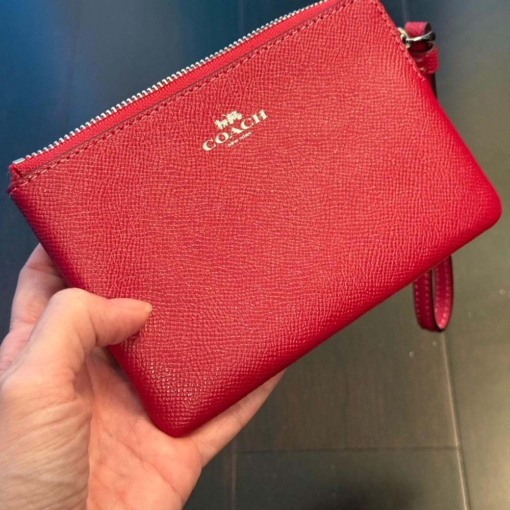 Coach Cherry Red Wristlet *New without Tags* - Picture 3 of 3